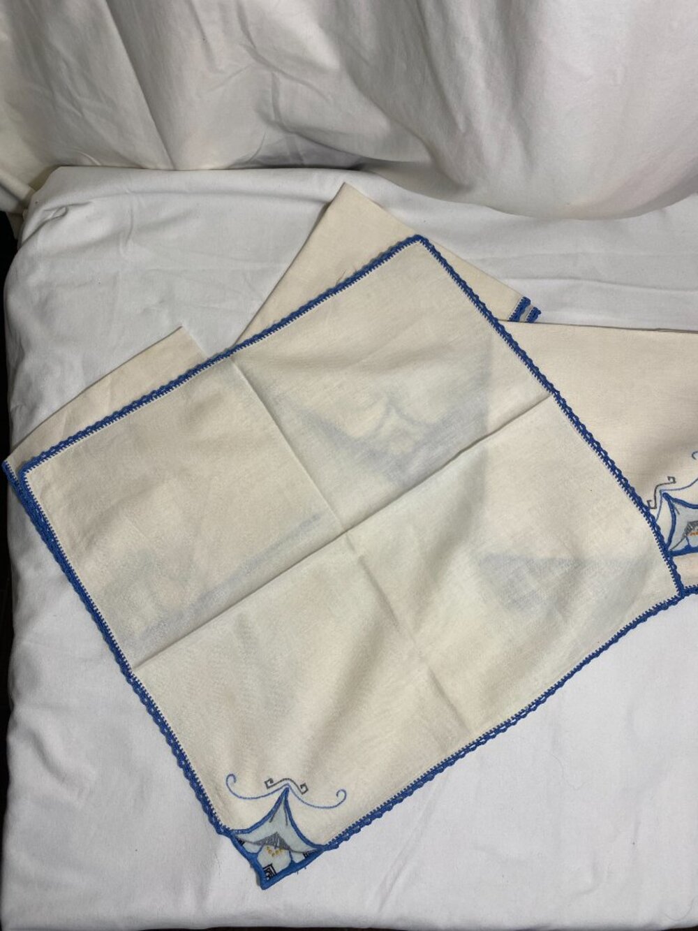 Vintage Linen Cocktail Napkins Set Blue Embroidered Lace Edge Floral Corner 5 Pc - Picture 6 of 9